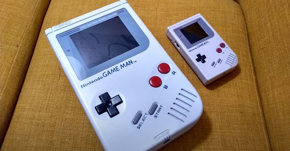 Seorang Youtuber Membuat Game Boy Berukuran Raksasa?!