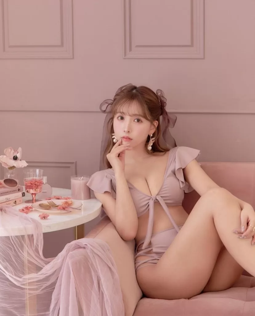 Instgram @yua_mikami