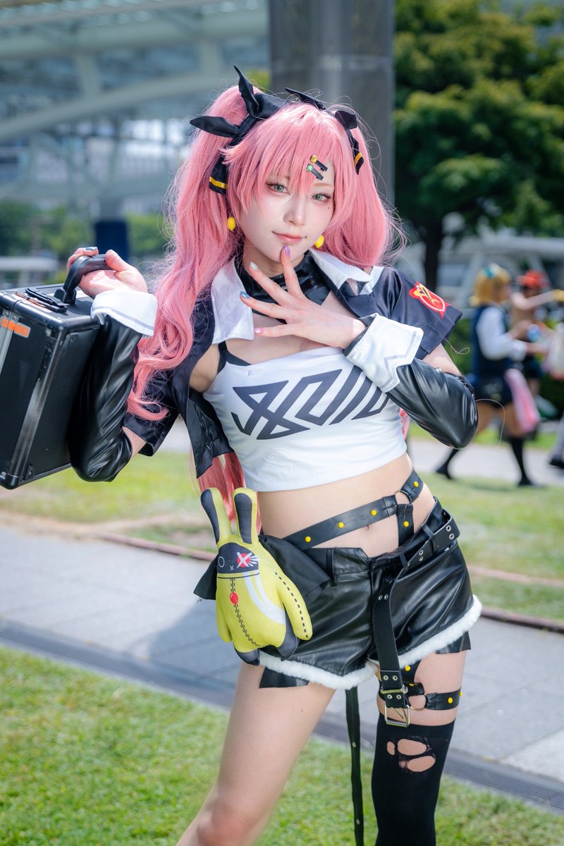 Nico Demara “Zenless Zone Zero” / Ebichiri (X: @EBICHIRI_cos)