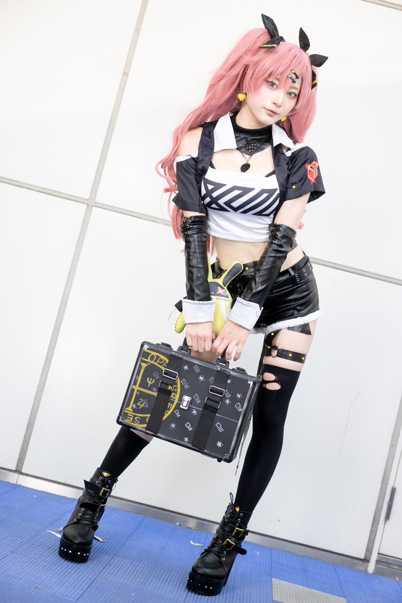 Nico Demara “Zenless Zone Zero” / Ebichiri (X: @EBICHIRI_cos)