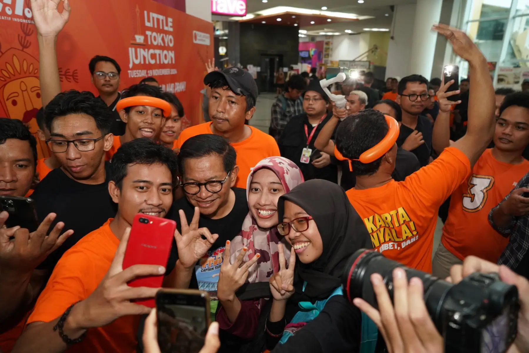 Little Tokyo Junction Pluit Meriah! Mas Pramono Anung Nge-chant & Nari Wotagei Bareng Wibu Jakarta!