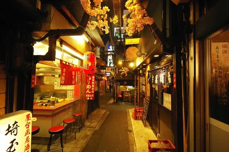 via www.shinjuku-guide.com