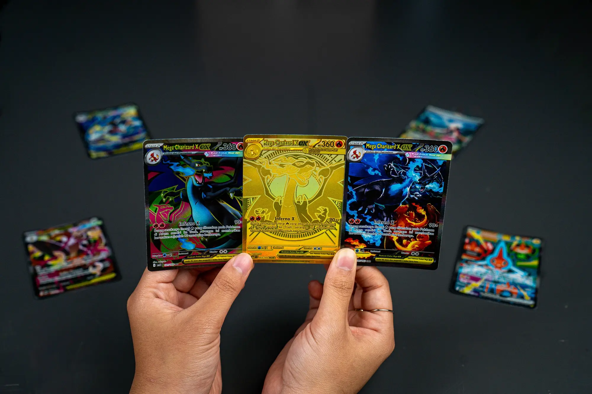 Mega Charizard X ex Jadi Bintang di Pokémon TCG Seri Kobaran Biru, Rilis Hari Ini di Indonesi!