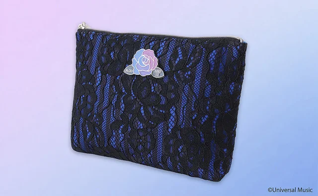 Anna Sui Pouch - © Universal Music